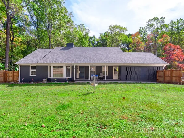 2221 Glenwood Dr, Gastonia, NC 28054