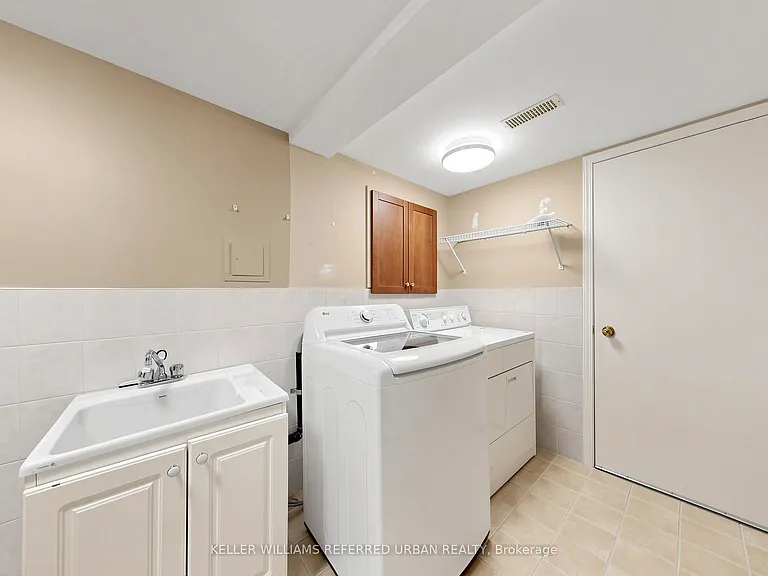 45 Cameo Dr — Photo 35