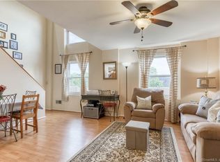 2459 Whitney Ave APT 13, Hamden, CT 06518