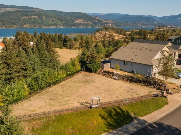 1099 SE Windsong Dr, Cascade Locks, OR 97014