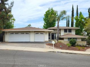 22808 Gershwin Dr, Woodland Hills, CA 91364