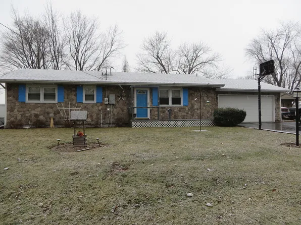 9467 3000th Rd, Momence, IL 60954