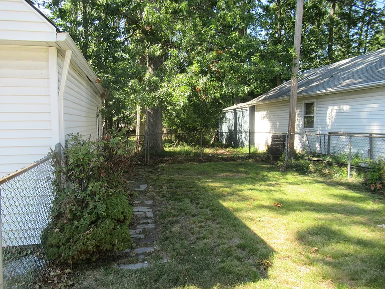 29107 Fuller Ave — Photo 5