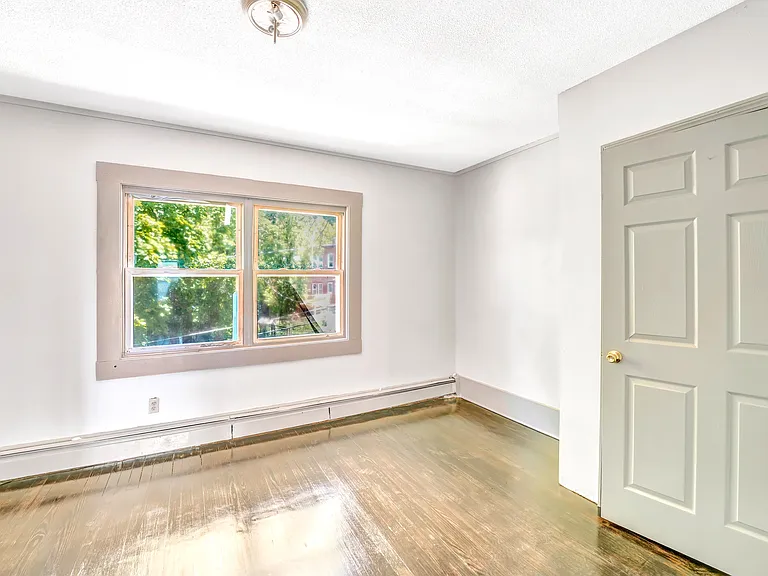 108 Ives St — Photo 8