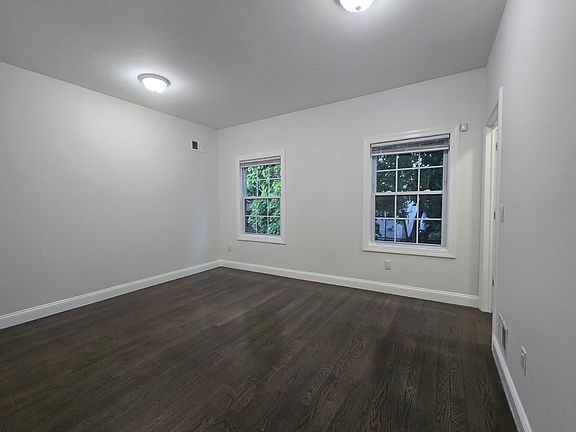 3rd image of 144 Fulton Ave #A