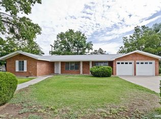 1806 Halfmoon Dr, Las Cruces, NM 88005