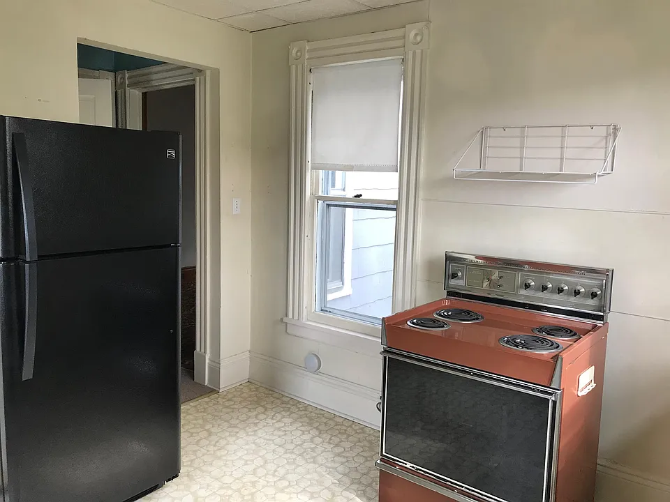 105 Congress St #2