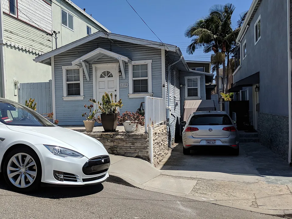 1138 1st Pl