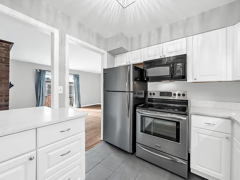 4426 Jarboe St #5 — Photo 6