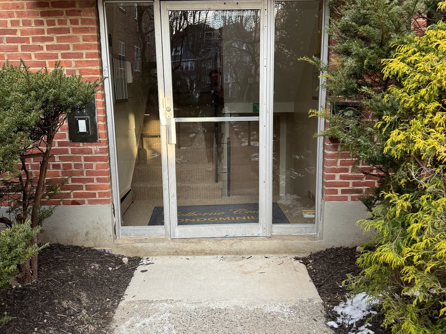 Studio, 470 sqft, $2,200 — Photo 2