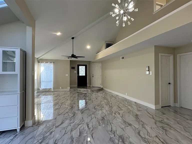 3925 Capricorn Ct — Photo 18