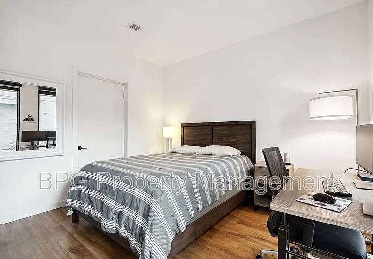 57 N St NW #127 — Photo 11