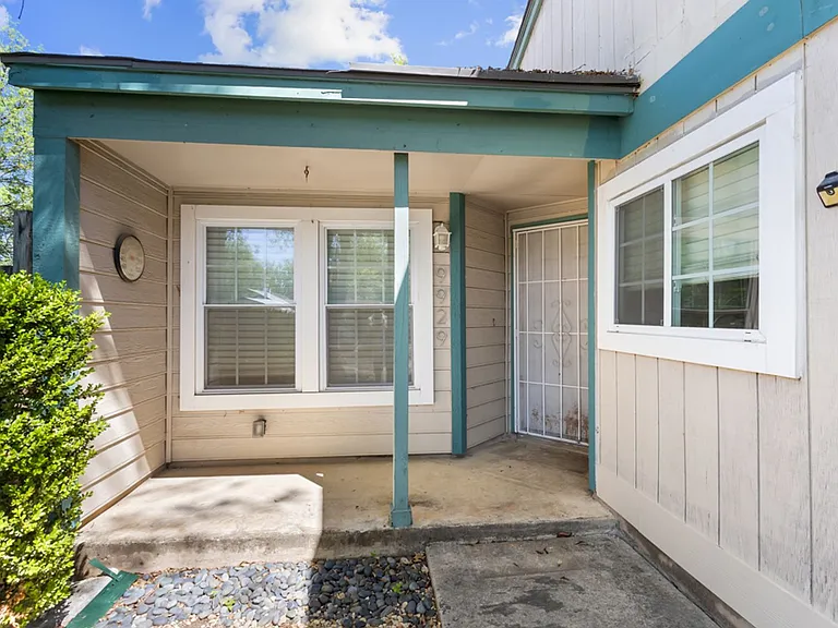 9929 Village Briar — Photo 4