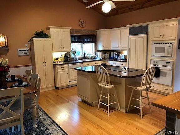 5th image of 5439 Pebble Beach Dr