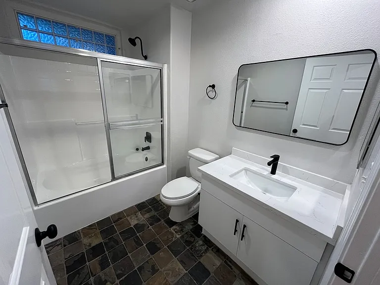 2820 Sawtelle Blvd — Photo 86