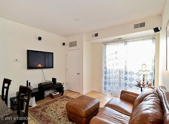 2nd image of 451 W Huron St Unit 506