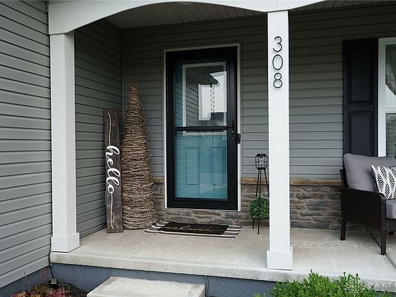 5th image of 308 Newbury Pl