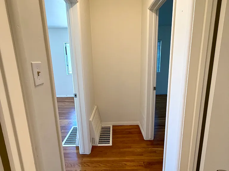 Hallway
(Pasillo)