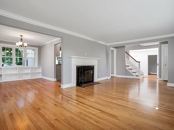4th image of 74 Rose Hill Way