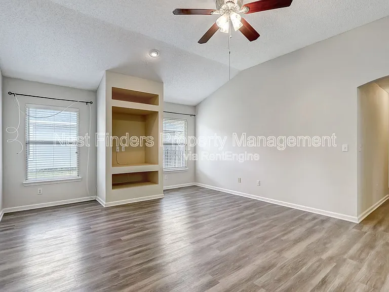 749 Grand Parke Dr — Photo 21