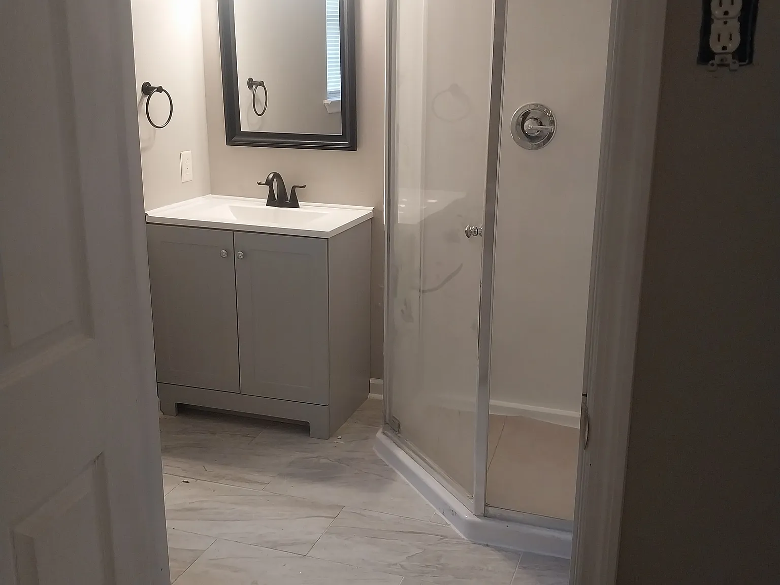 2203 Bennett Avenue — Photo 4