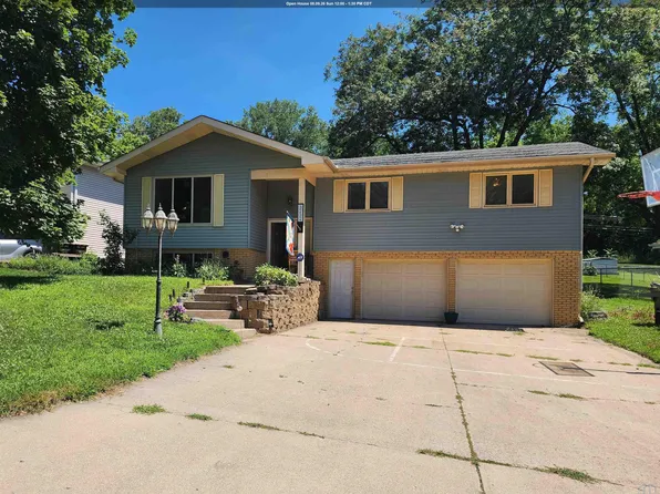 3232 Viking Dr, Sioux City, IA 51104