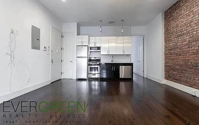 Living room, photo 1