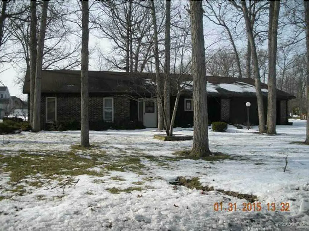 1916 Sherwood Dr photo 1