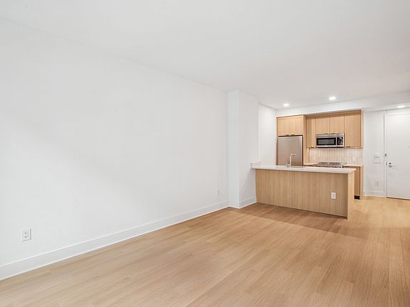 5th image of 499 President St #445