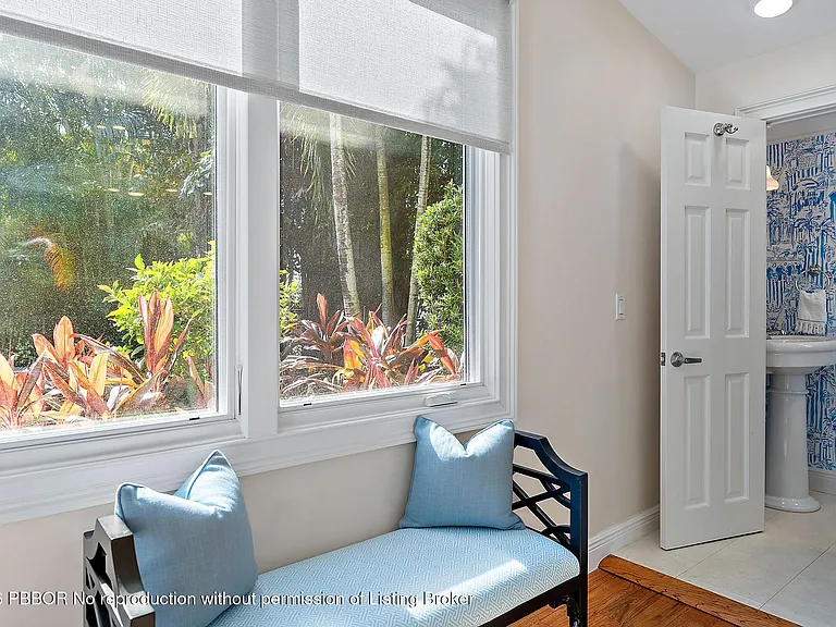 240 Seabreeze Ave — Photo 11