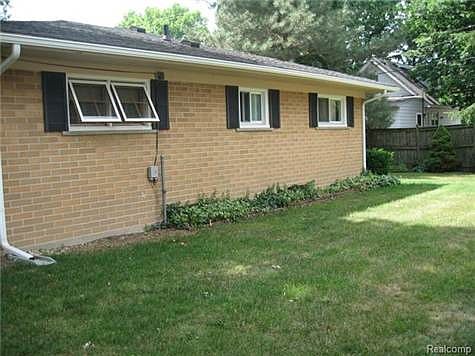 4th image of 30476 E Pointe Dr