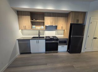 1100 Clarke Rd #104, Pt Moody, BC V3H 1L6