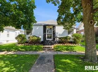 921 15th Ave, Fulton, IL 61252