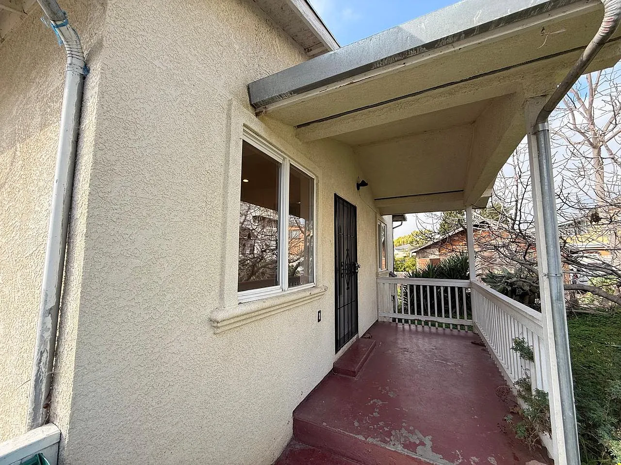 4 bed, 1300 sqft, $4,413 — Photo 4