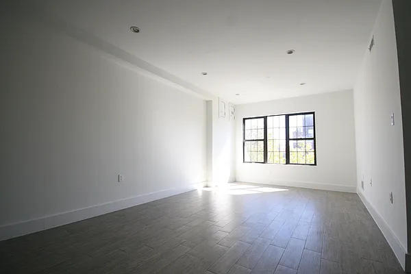 Rented by Rental Solutions Inc | media 29