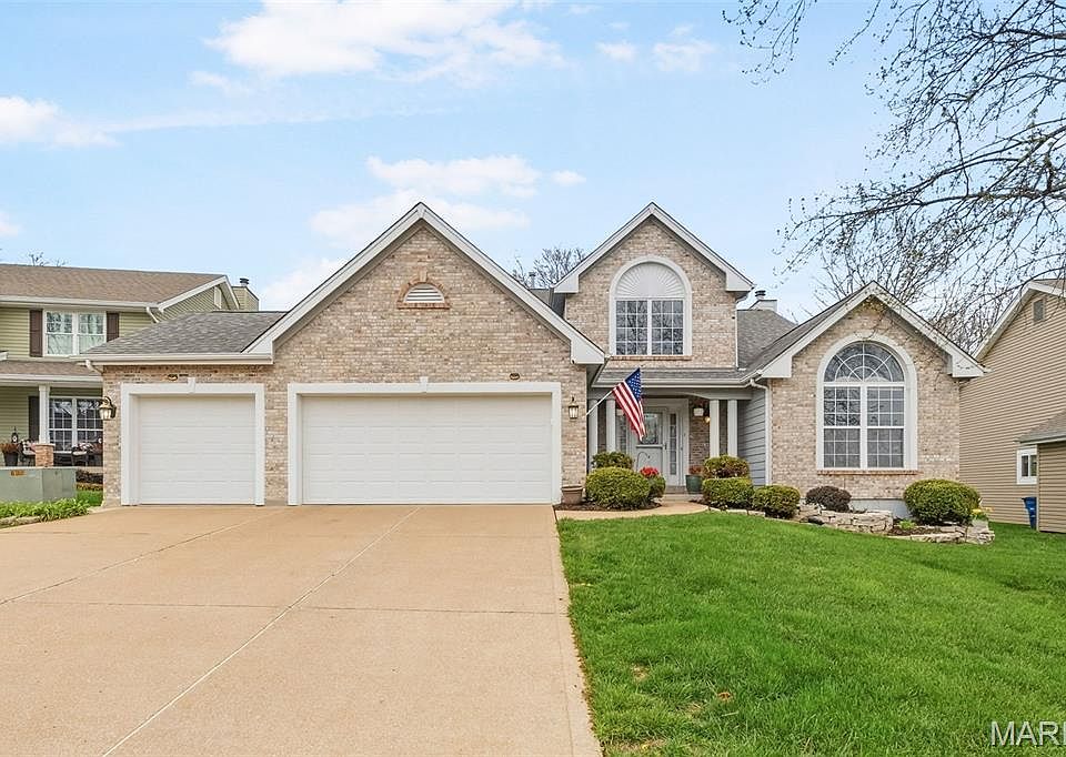 1st image of 425 Roosevelt Woods Ct