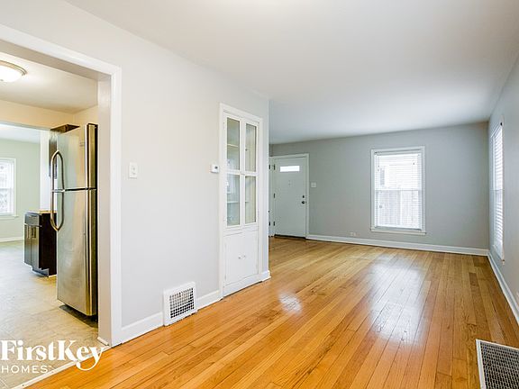 3rd image of 820 Bristol Ave