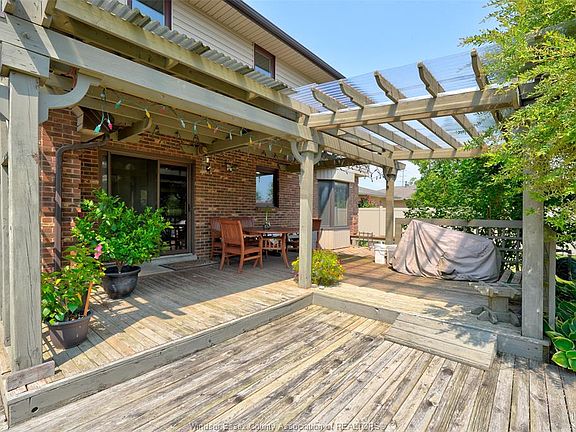 4th image of 2036 Lesperance Rd