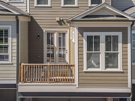 4th image of 4474 Lemon St