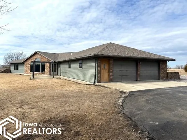 2204 River Rd, Algona, IA 50511