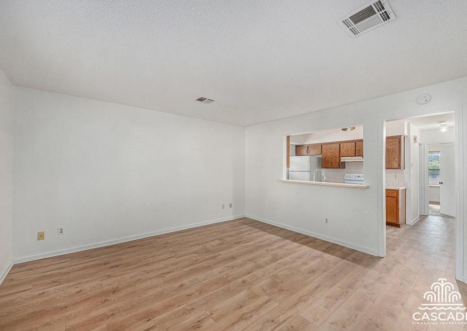 1st image of 900 S 55th St
