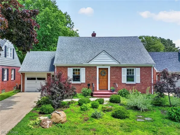 880 Sandusky St, Conneaut, OH 44030