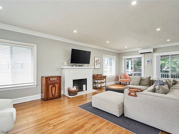 4th image of 1658 Saint Charles Ave