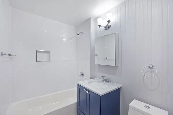 Rented by Compass | media 7