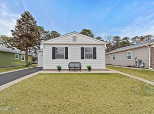 46 Gorginio Dr, Toms River, NJ 08757