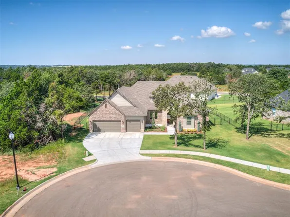 8223 Waxwing Way, Guthrie, OK 73044
