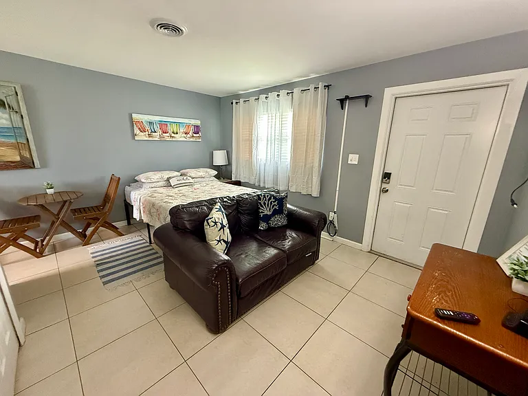 240 Johnson Ave #14 — Photo 3