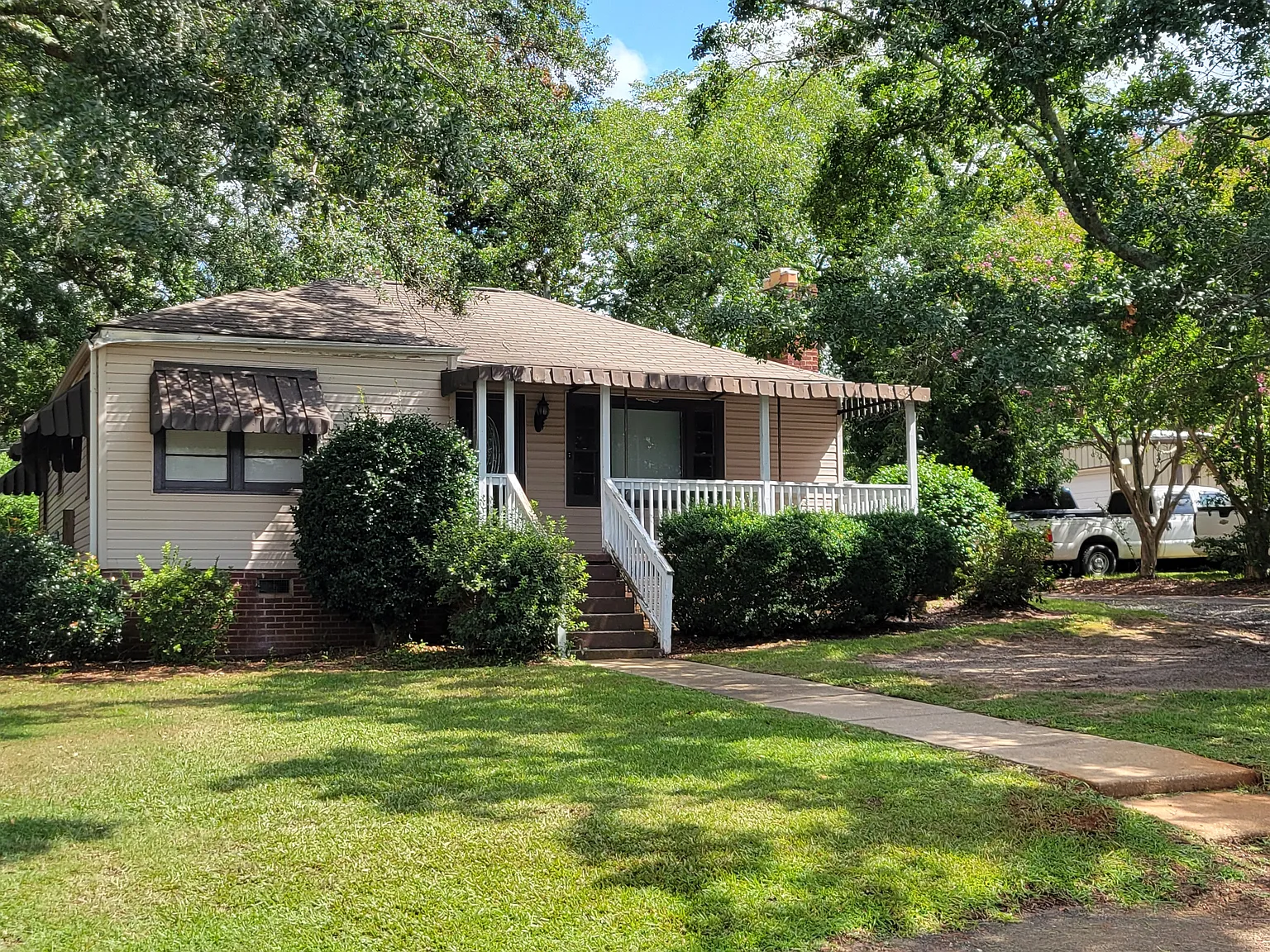 2 bed, 1736 sqft, $1,400 — Photo 2