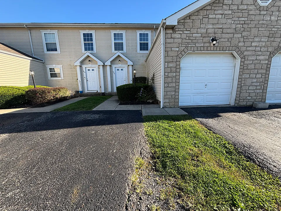 400 Golden Valley Dr