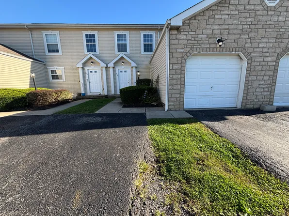 400 Golden Valley Dr, Pataskala, OH 43062